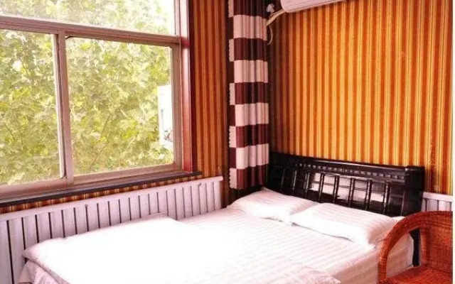 Dezhou Linyi Fuhao Business Inn