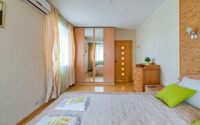 Renthouse Apartment 5 Liniya