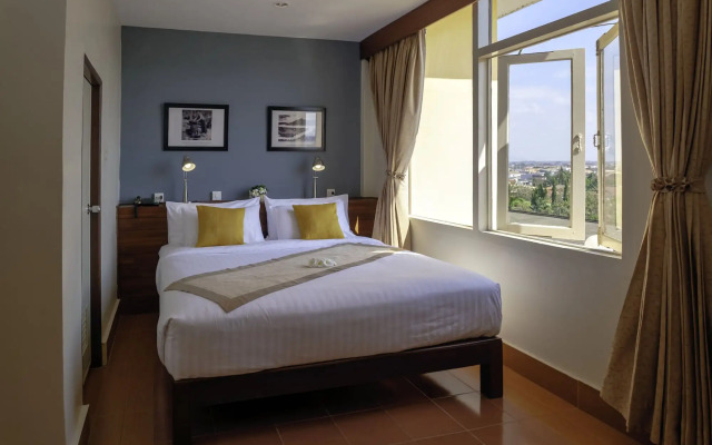Pakse Hotel & Restaurant