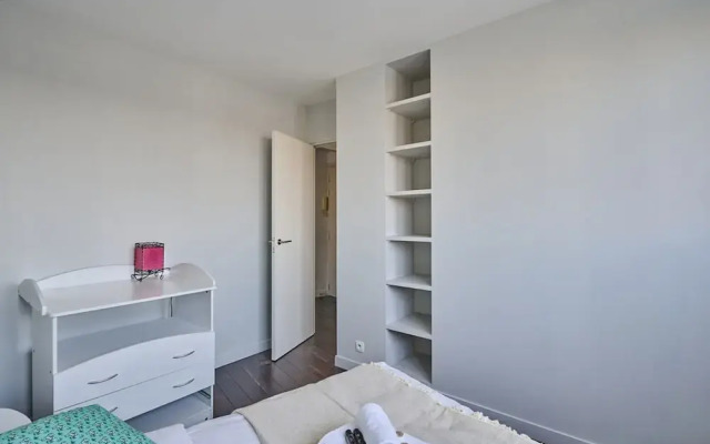 Sublime 2 Bedroom Flat Quai de Seine Eiffel Tower