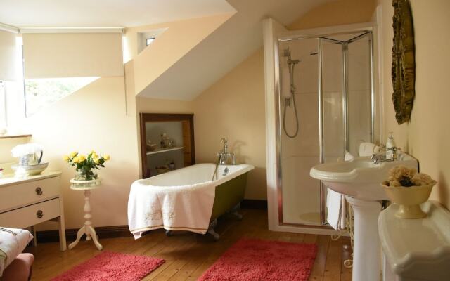 White Hill Country House