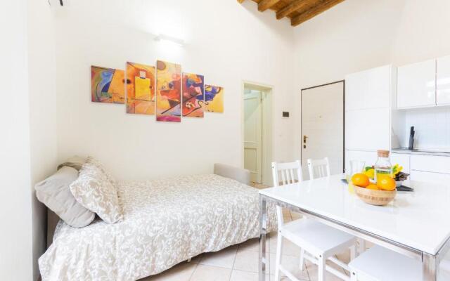 University Apartment con parcheggio e giardino
