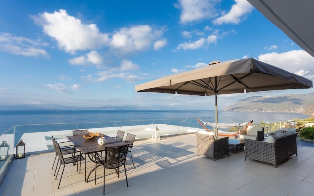 600m² homm Luxury Villa Sea Side Evia 16ppl