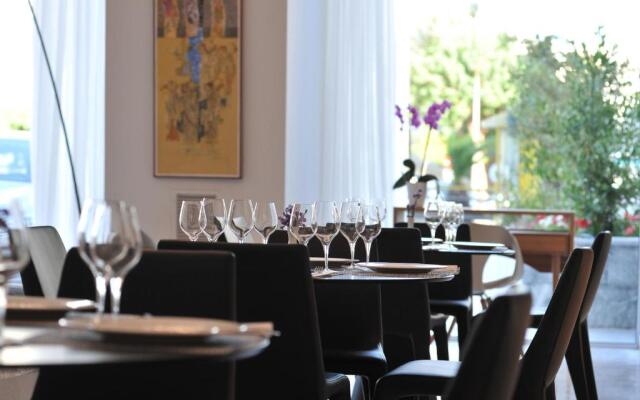 Athenaeum Grand Hotel