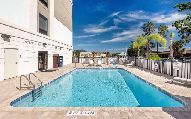 Holiday Inn Express & Suites Lakeland South by IHG