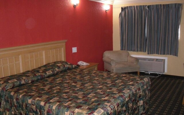 OYO Hotel Crowley LA I-10