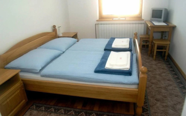 Rooms and Apartments Panker