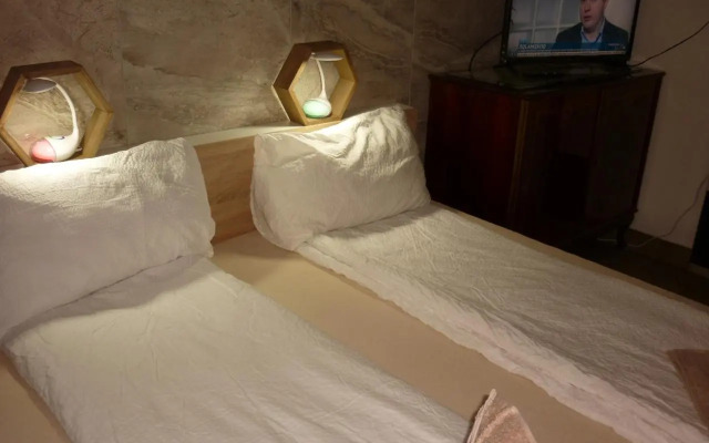 R1 Rolléder Apartman-ház