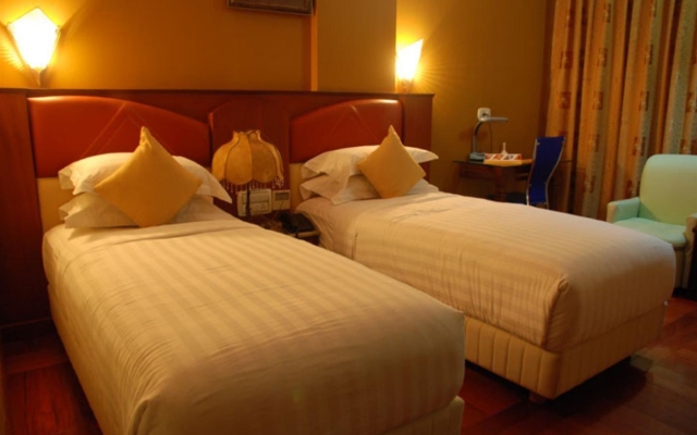 Golden Metro Hotel