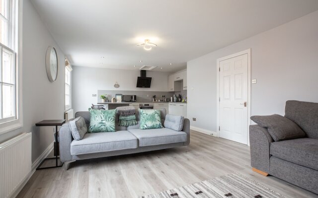 Castle Street Apartment