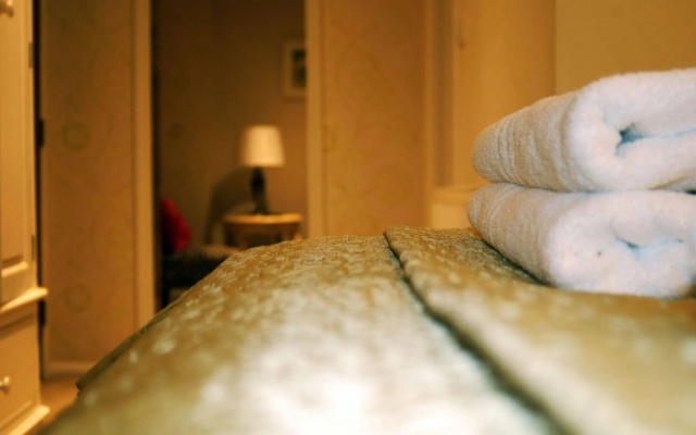 Le Bouchon Brasserie & Hotel