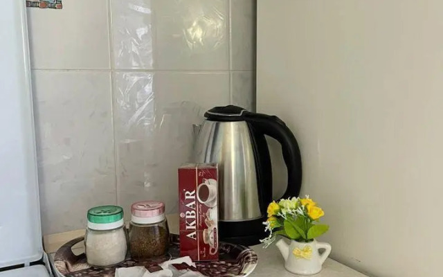 Gold Apart (Gold Apart) on the University Embankment 36B