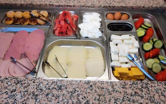 Star Bay Luxury Hotel