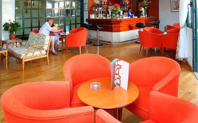 Son Bou Apartments