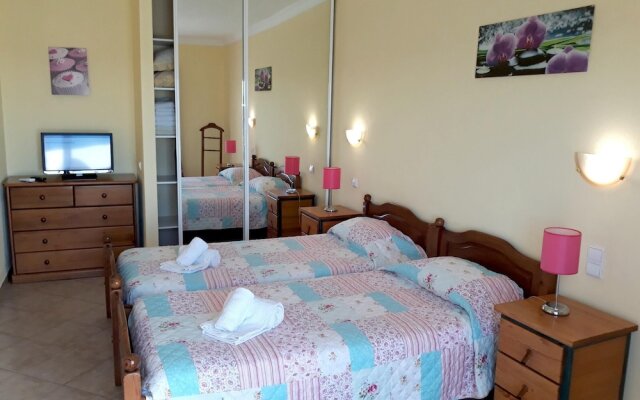 Apartment With one Bedroom in Albufeira, With Wonderful sea View, Shared Pool, Balcony