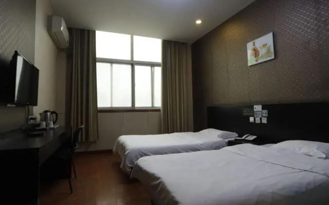 Du Shi 118 Chain Hotel (Linyi Palace)