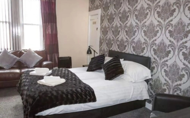 The Crown Hotel