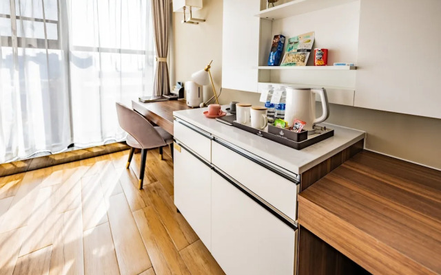 Shining Star Health Apartment Hotel