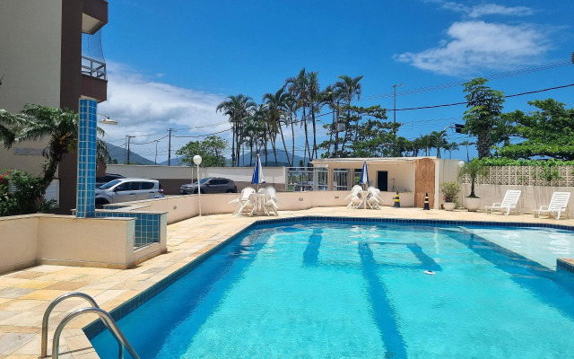 Apto em frente à praia em Caraguatatuba