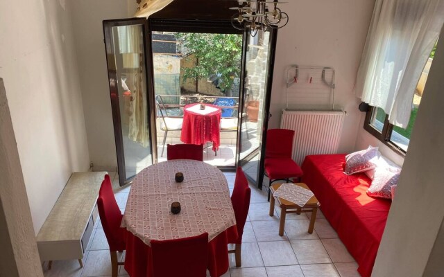 Lovely 2-bed House in Kavala