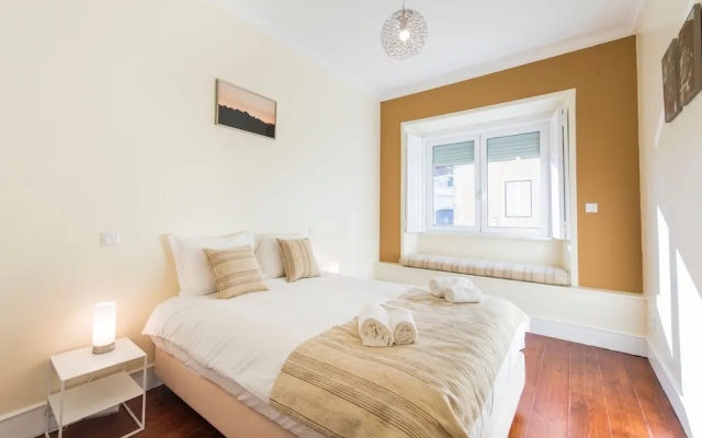 Spacious Graça River View Apartment