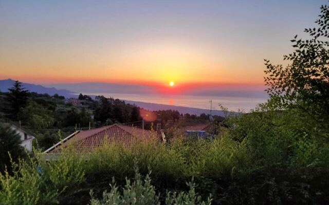 Etna Sunshine Rent Rooms