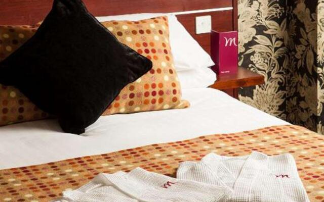 Mercure Chester Abbots Well Hotel