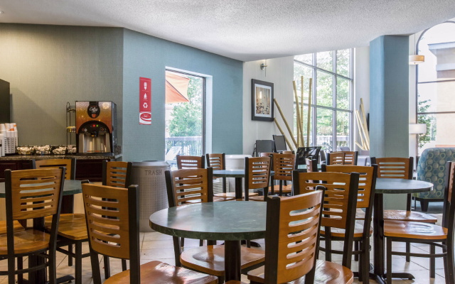 Quality Inn near MCAS Cherry Point