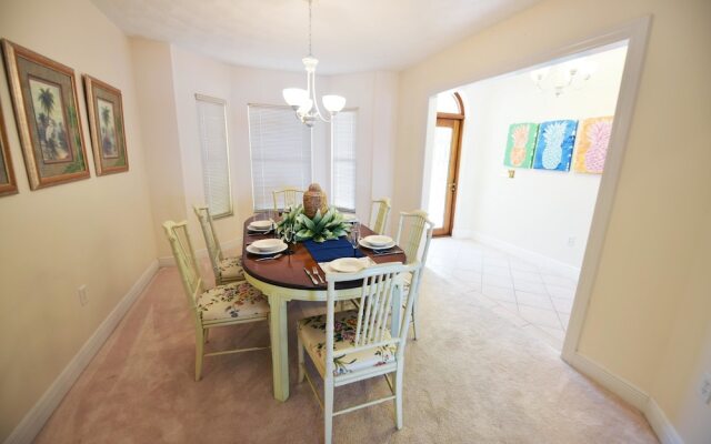 Ocean Sunrise Apartment 5