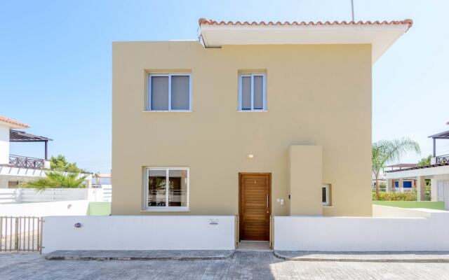 Konnos Beach Villa 3