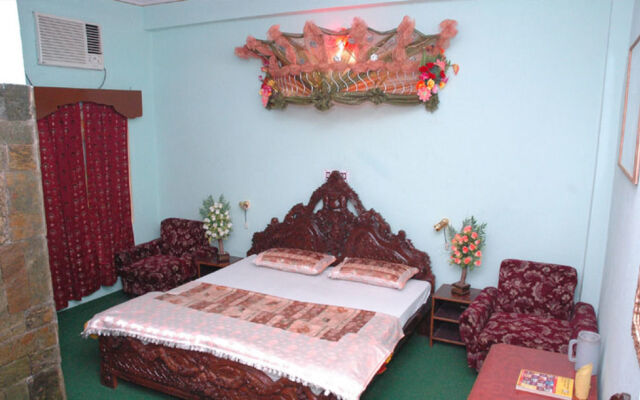 Royal Aashiyana Palace