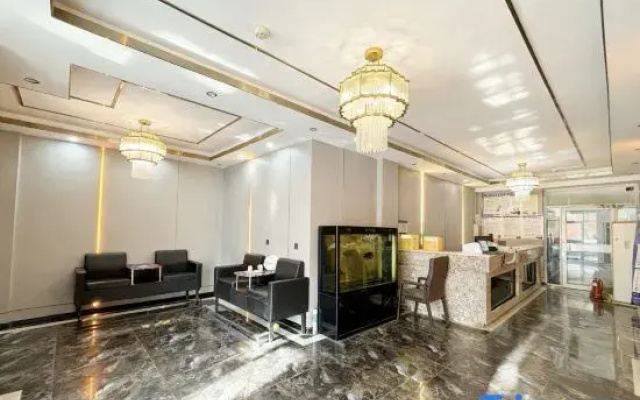 Minquan 0370 City Hotel