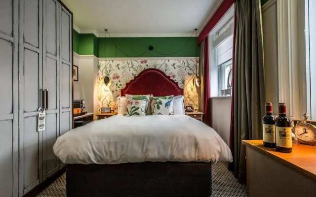 Orange Tree Hotel