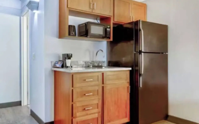 Home Place Suites