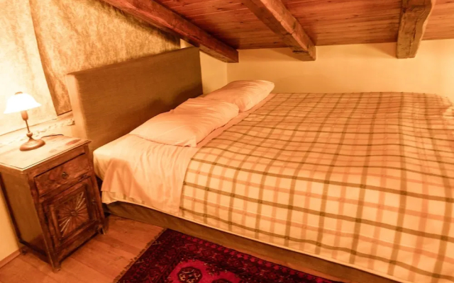 Azanias Chalet