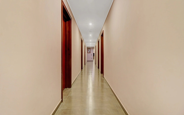 OYO 82741 Mohan Garden Stays