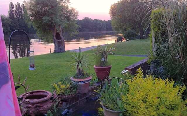 Chiswick Riviera