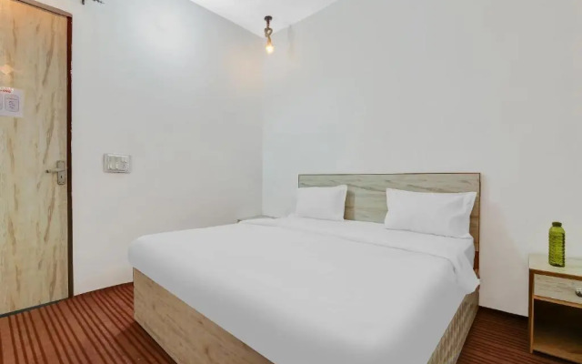 Hotel Larissa by OYO Rooms