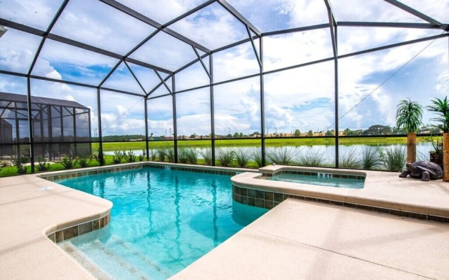 6 Bed 5 Ba Villa with Pool, Spa & Lake View