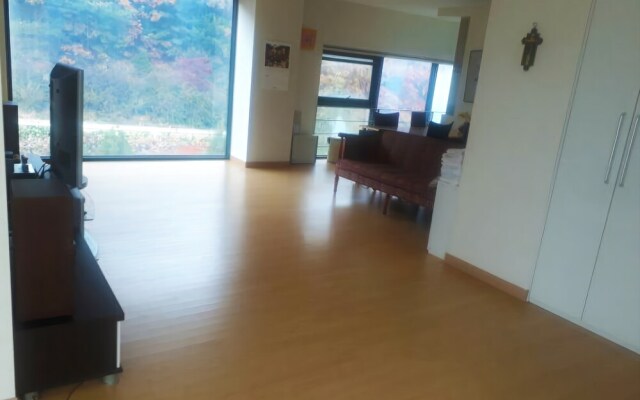 Paju Yemak Art Hall Pension