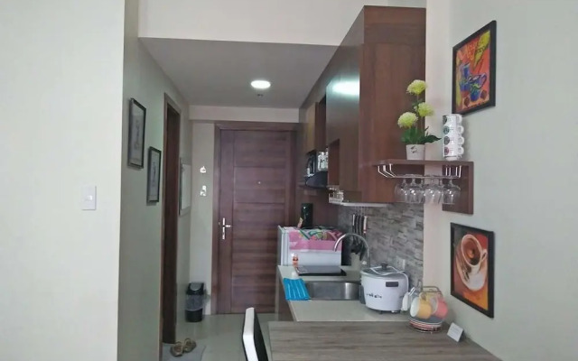 ECJ Cozy Studio Units at Horizons 101