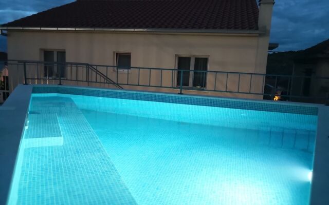 King Apartment4 Star Accommodation for the Price of 3