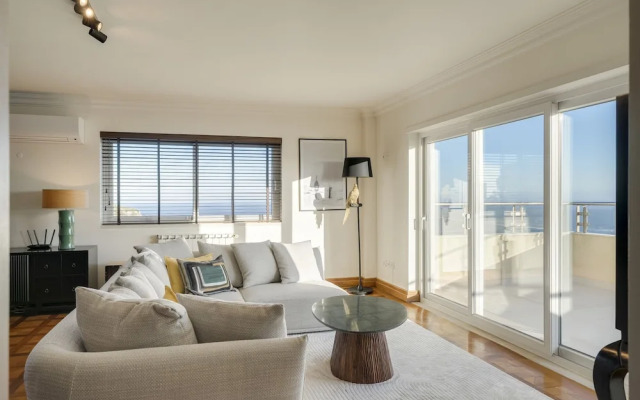 Coastline Arrabida Villa by Cadenzalux