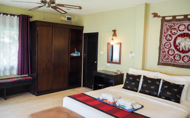 Lanta Castaway Beach Resort