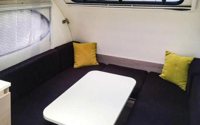 Hausboot auf der Peene, Demmin