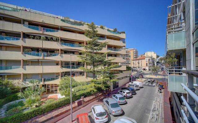 MODERNE 3 PIECES CANNES CENTRE AVEC BALCON l! A2B67