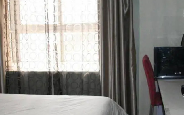 Zhengzhou Gaocheng Business Hotel