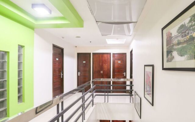 OYO 392 Midcon Apartelle