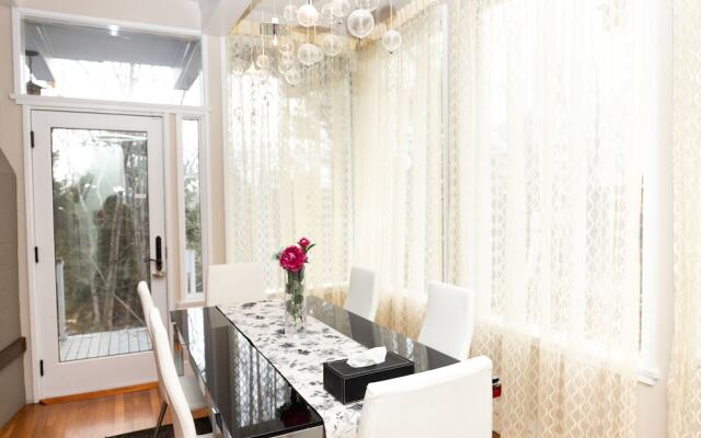 The Romantic & Luxurious House