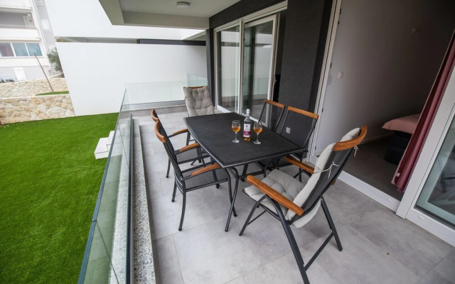 Imperial Apartment with Private Pool